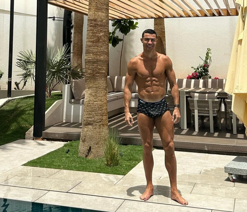 Chiều cao cân nặng của Ronaldo ở mức lý tưởng